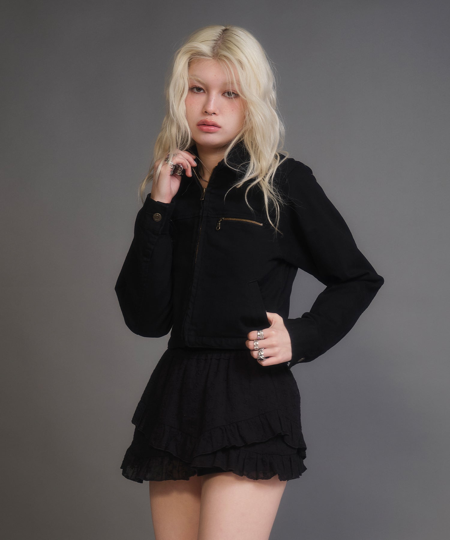 MODEL:170cm/COLOR:BLACK/SIZE:F