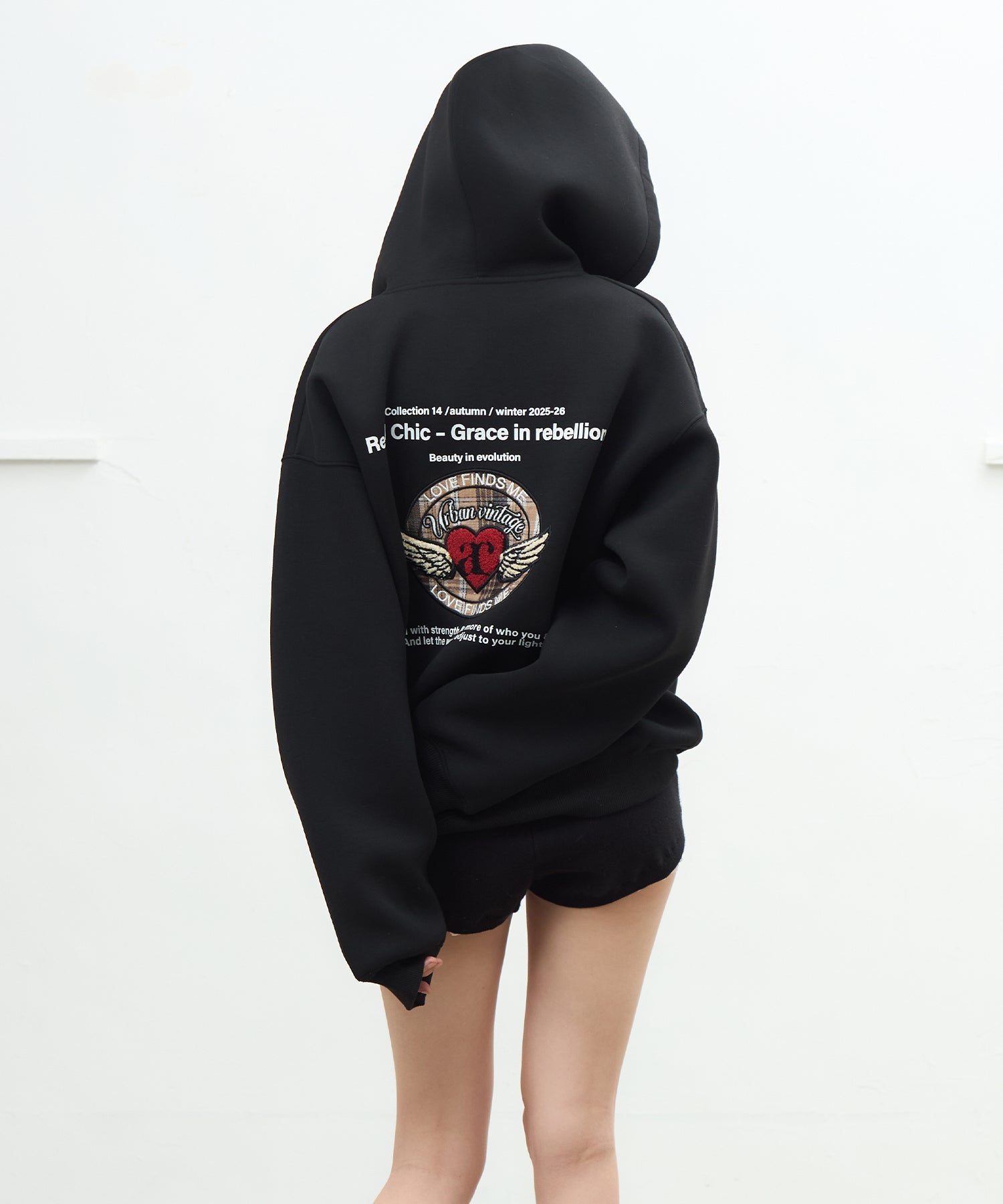 MODEL:170cm/COLOR:BLACK/SIZE:F