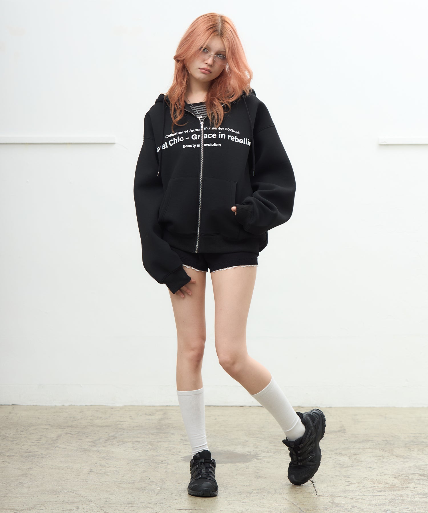 MODEL:170cm/COLOR:BLACK/SIZE:F