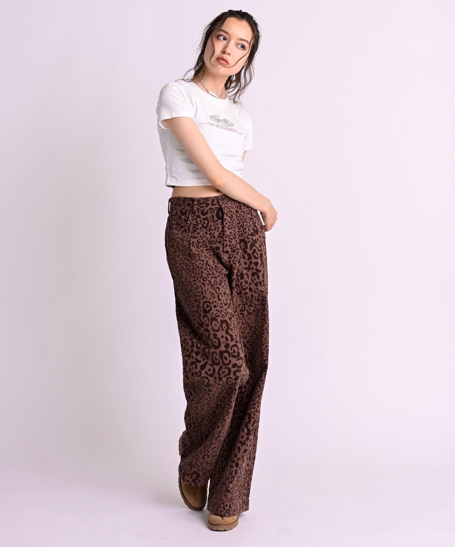 MODEL:171cm/COLOR:BROWN/SIZE:モデルサイズ［股下81cm］