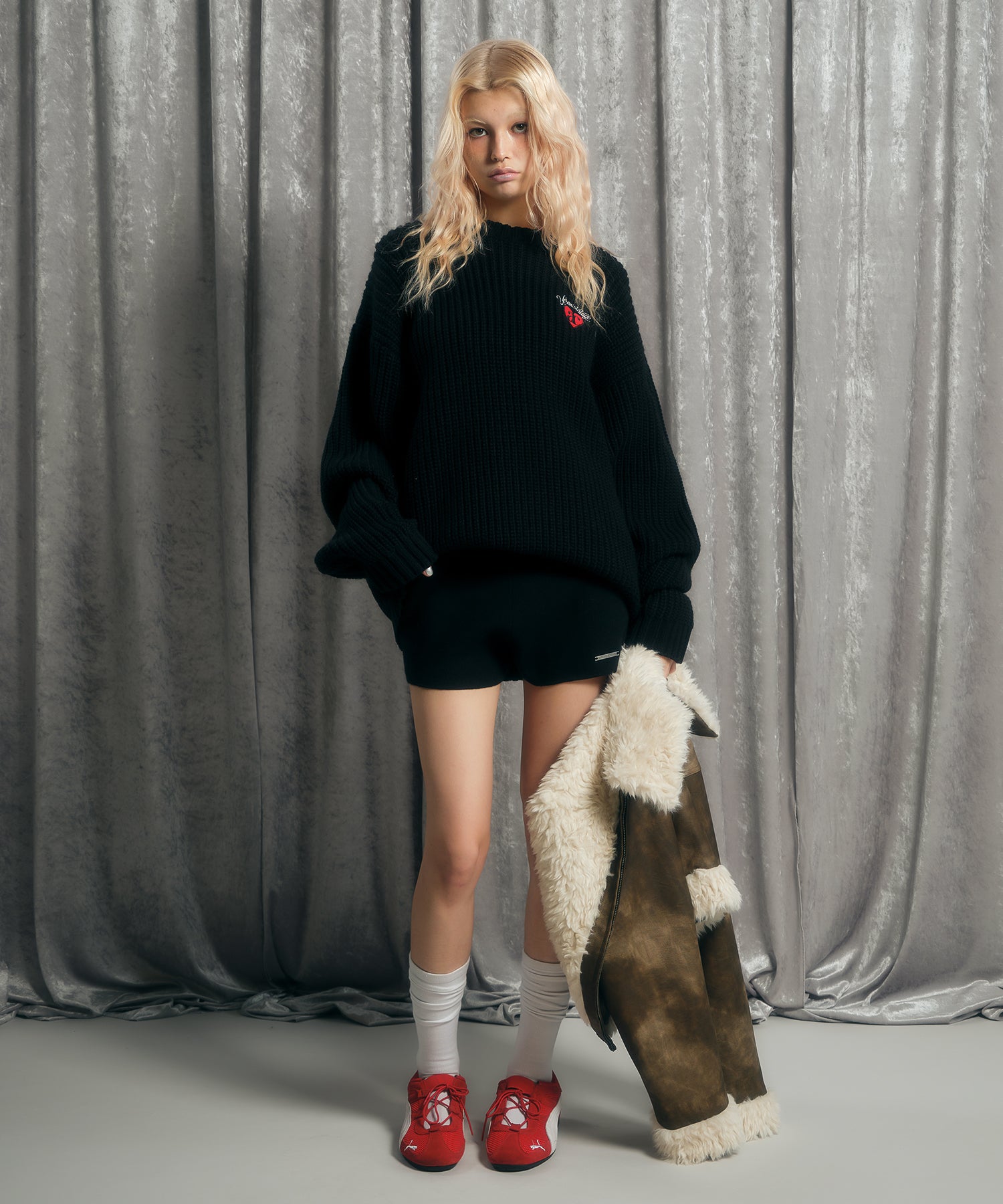 MODEL:170cm/COLOR:BLACK/SIZE:F