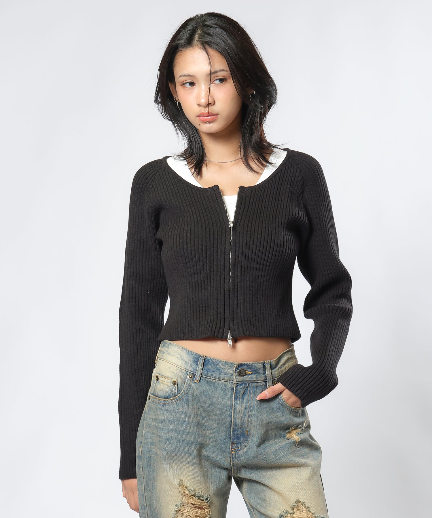 MODEL:170cm/COLOR:BLACK/SIZE:F