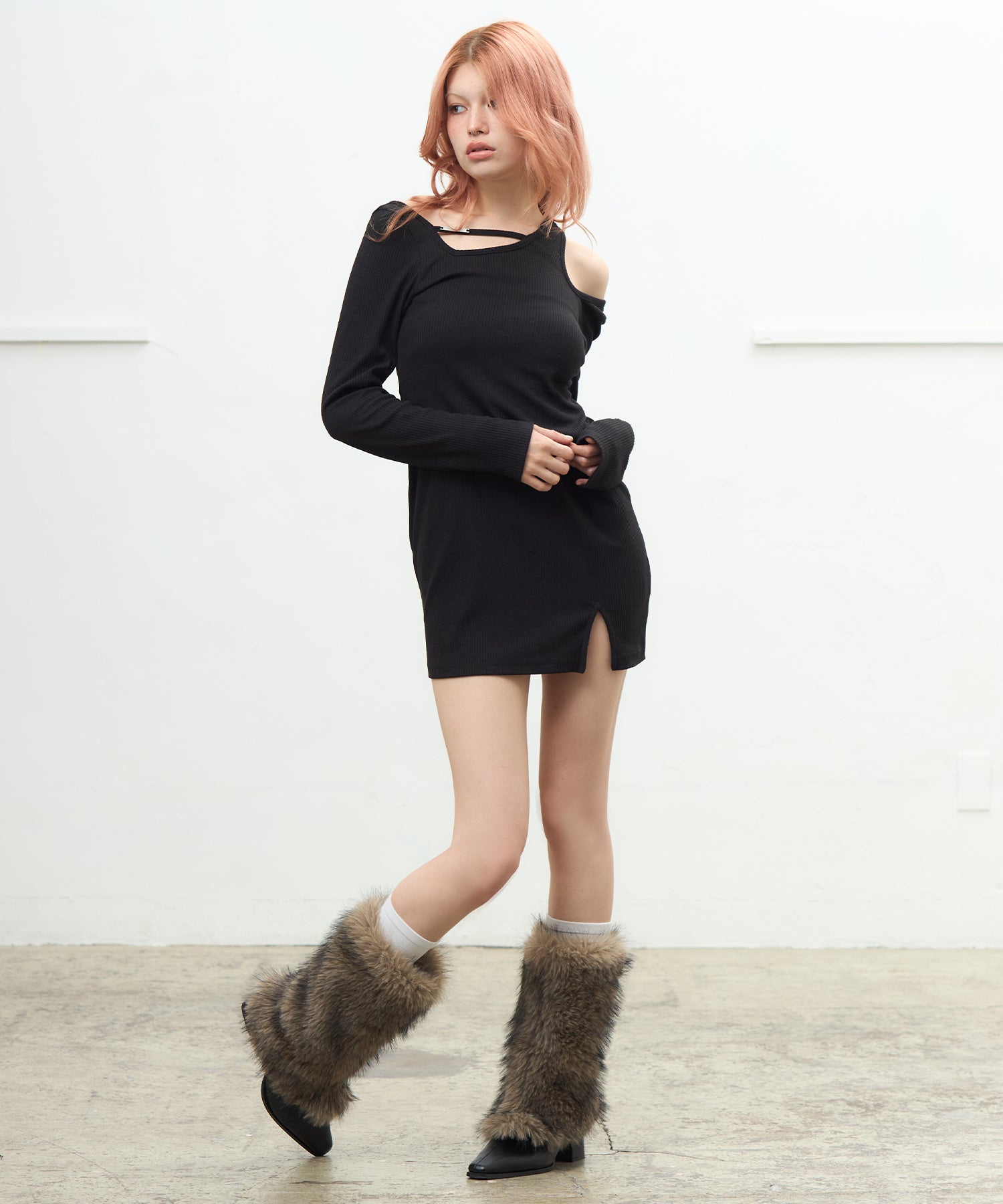 MODEL:170cm/COLOR:BLACK/SIZE:M
