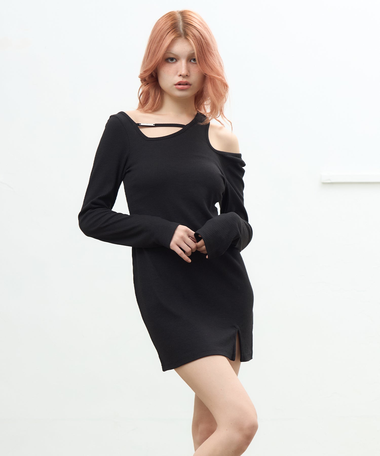MODEL:170cm/COLOR:BLACK/SIZE:M