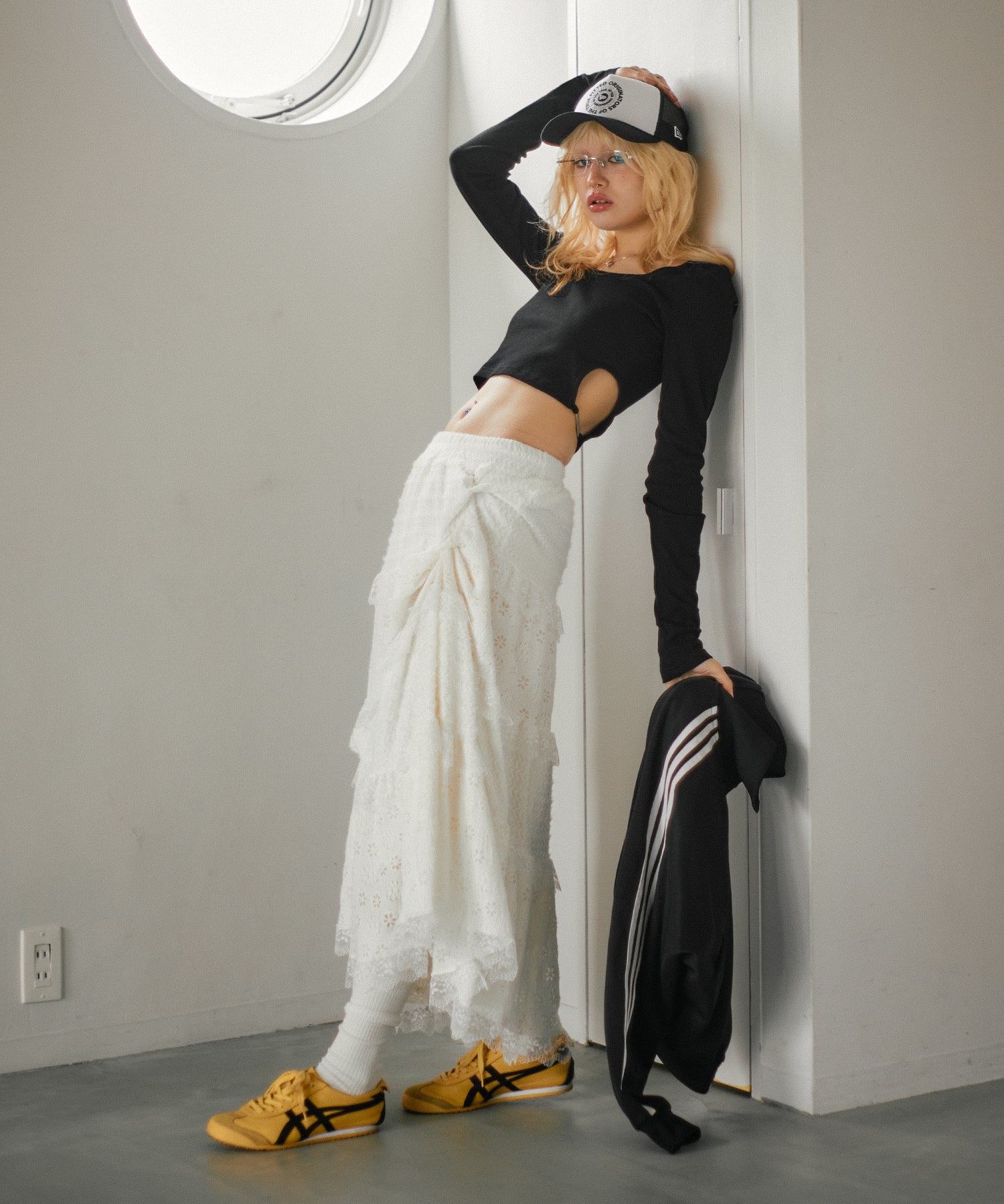 MODEL:170cm/COLOR:BLACK/SIZE:F