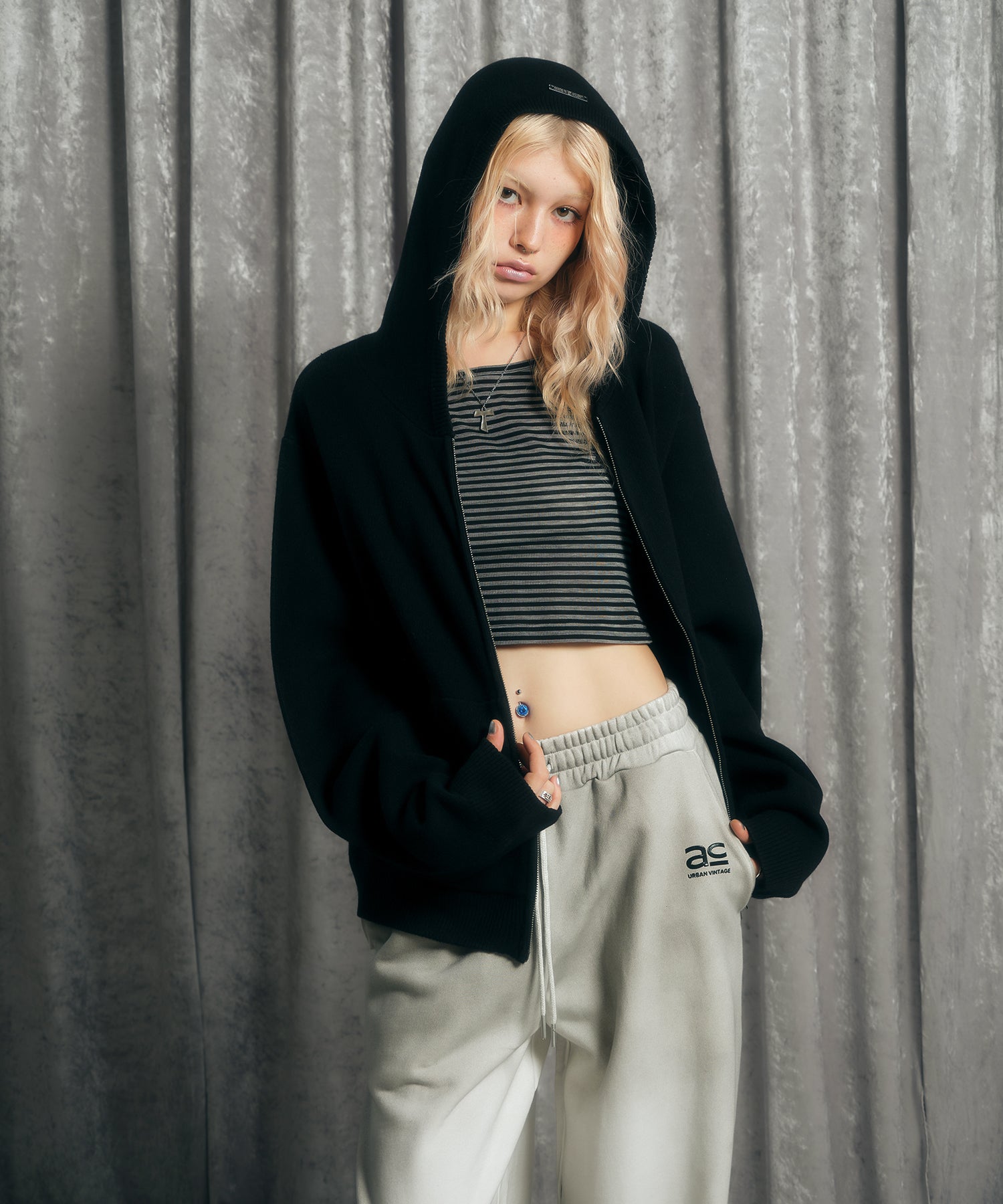 MODEL:170cm/COLOR:BLACK/SIZE:F