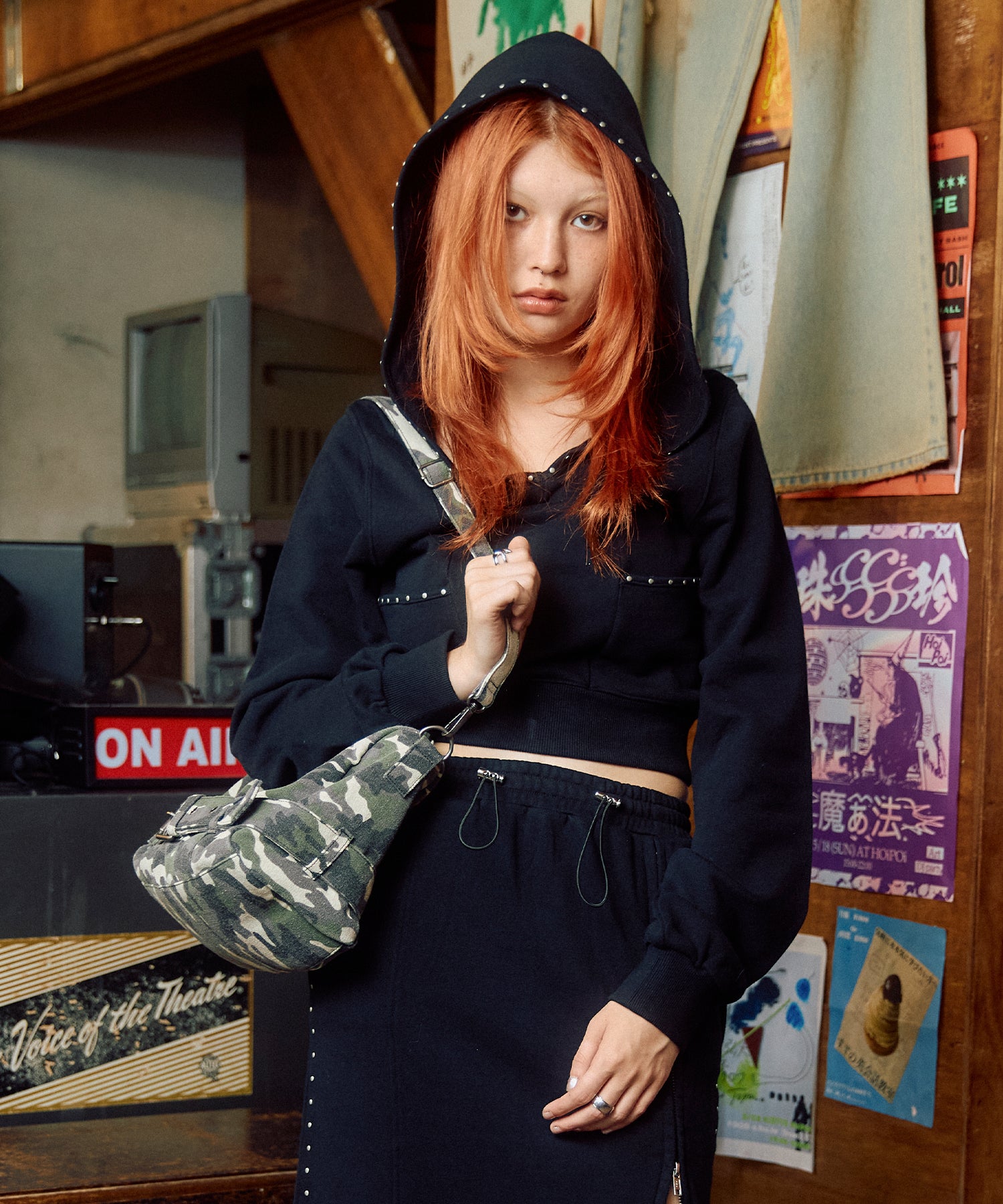 MODEL:170cm/COLOR:BLACK/SIZE:F