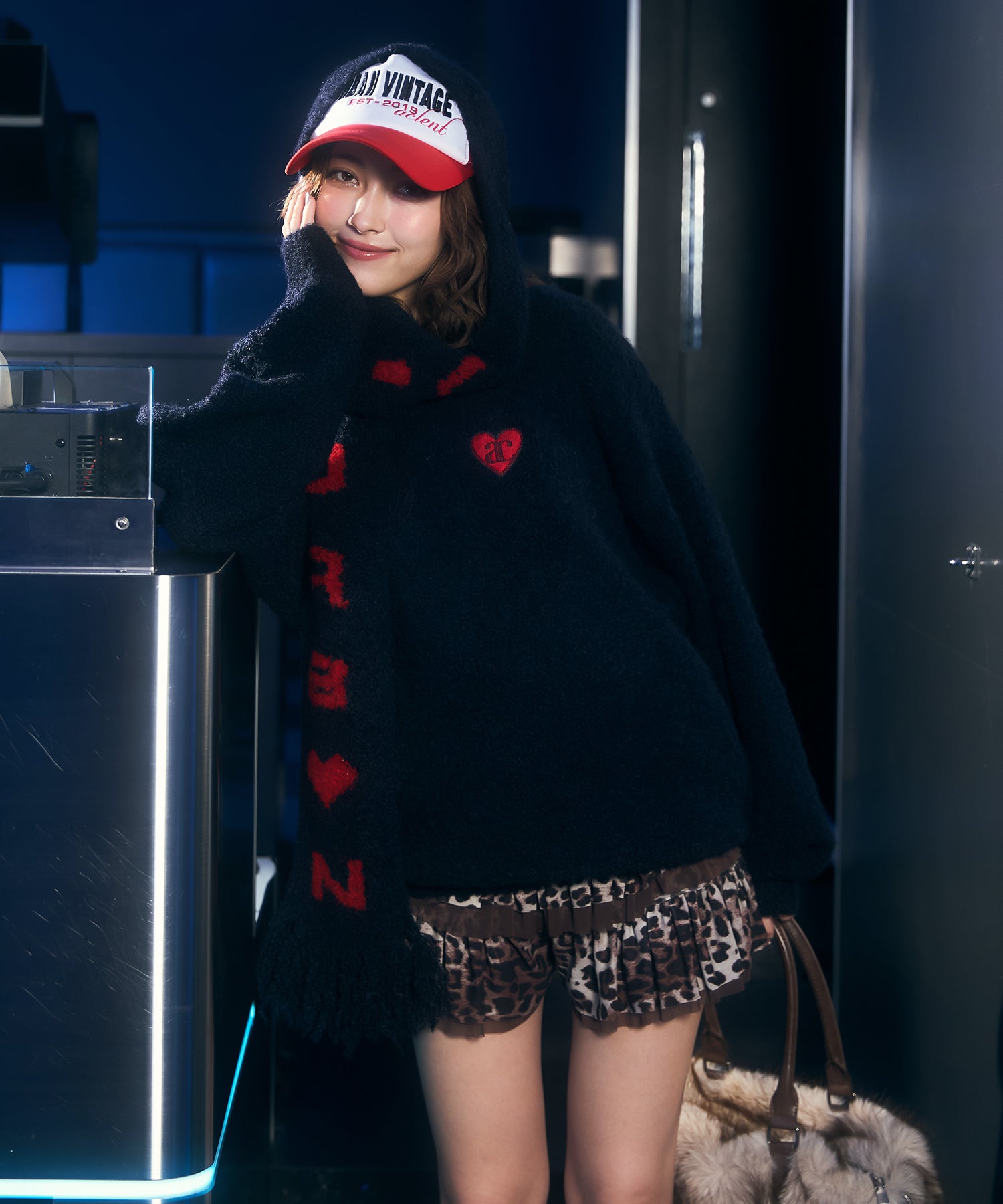MODEL:170cm/COLOR:NAVY/SIZE:F