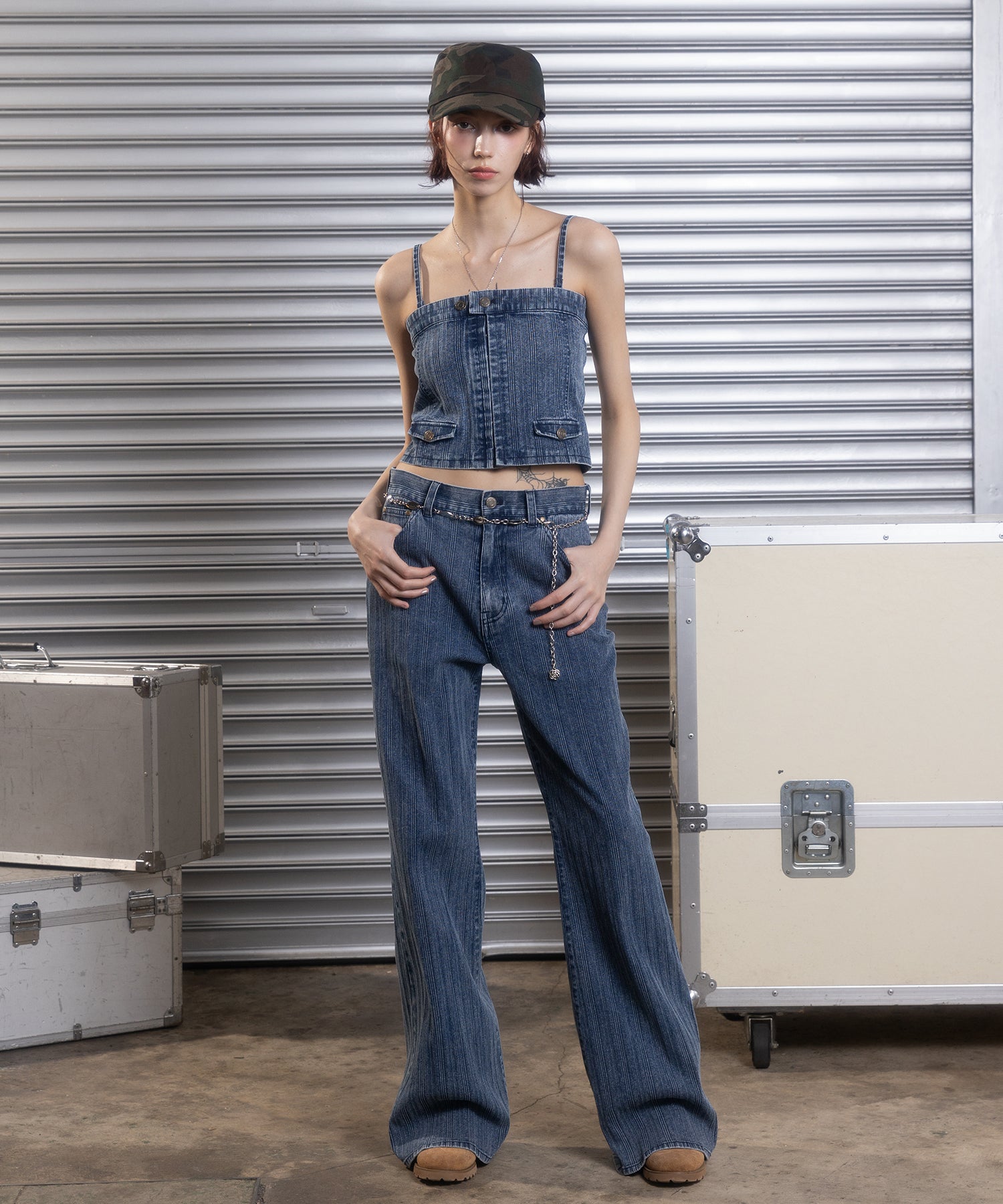 MODEL:172cm/COLOR:LIGHT BLUE/SIZE:モデルサイズ着用［股下83cm］