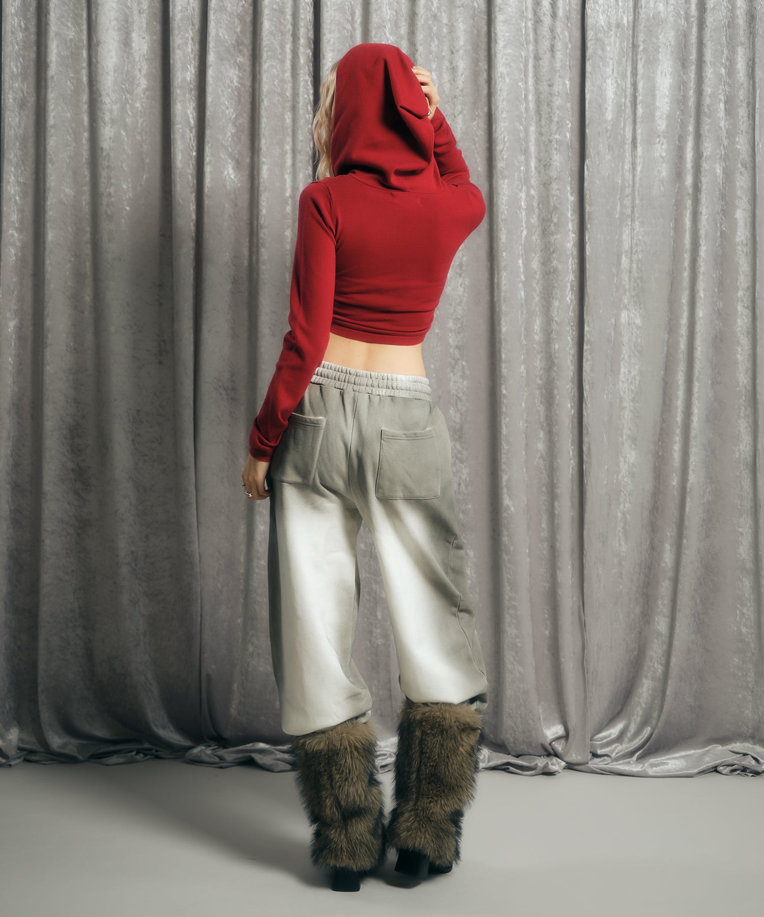 MODEL:170cm/COLOR:RED/SIZE:F