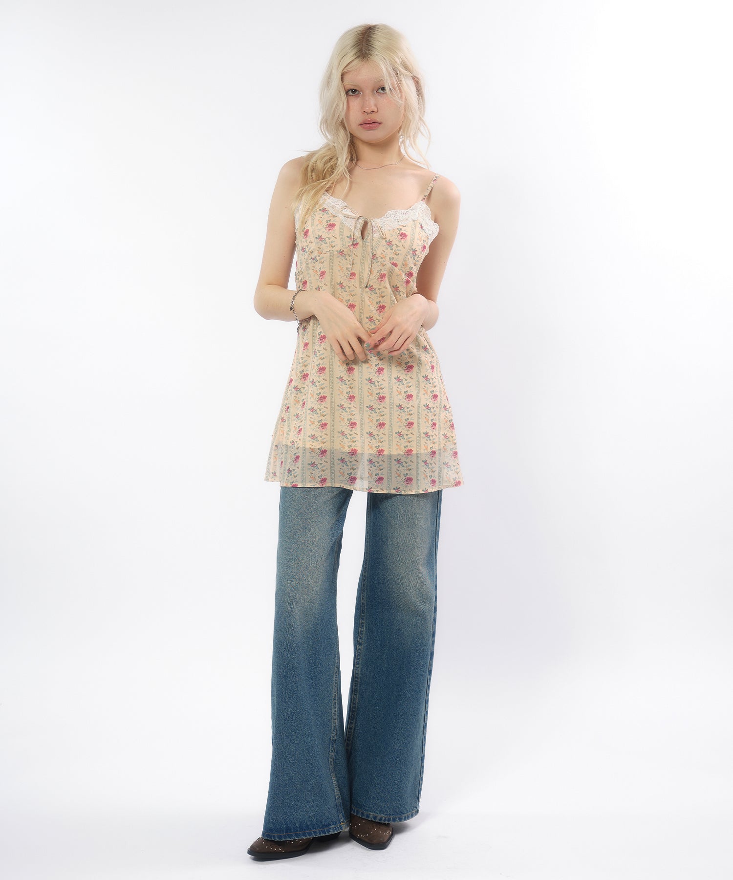 MODEL:170cm/COLOR:LIGHT BLUE/SIZE:モデルサイズ着用［股下79cm］