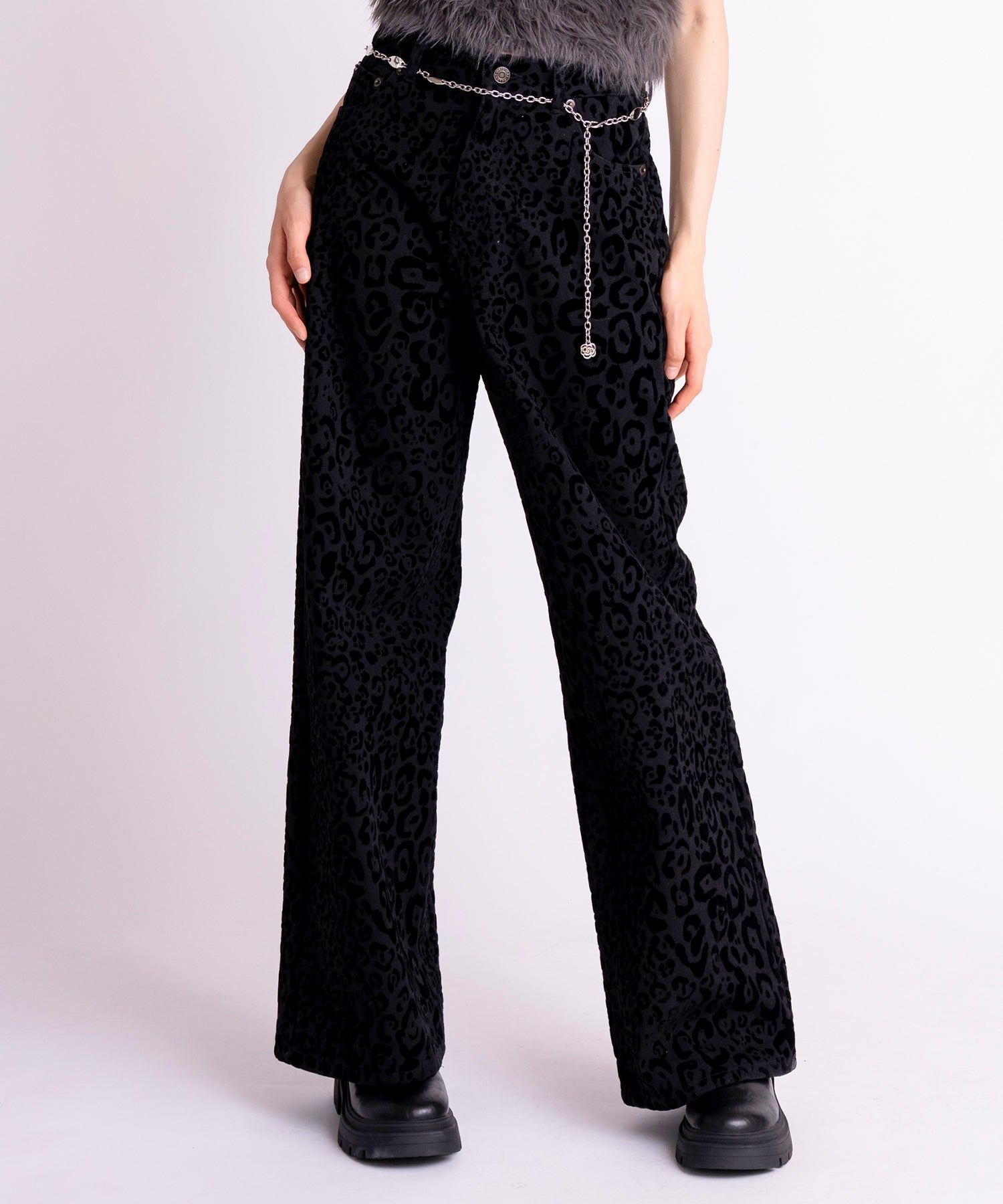 MODEL:171cm/COLOR:BLACK/SIZE:モデルサイズ［股下81cm］