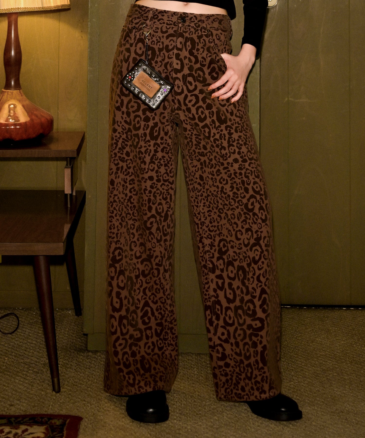 MODEL:163cm/COLOR:BROWN/SIZE:モデルサイズ［股下81cm］