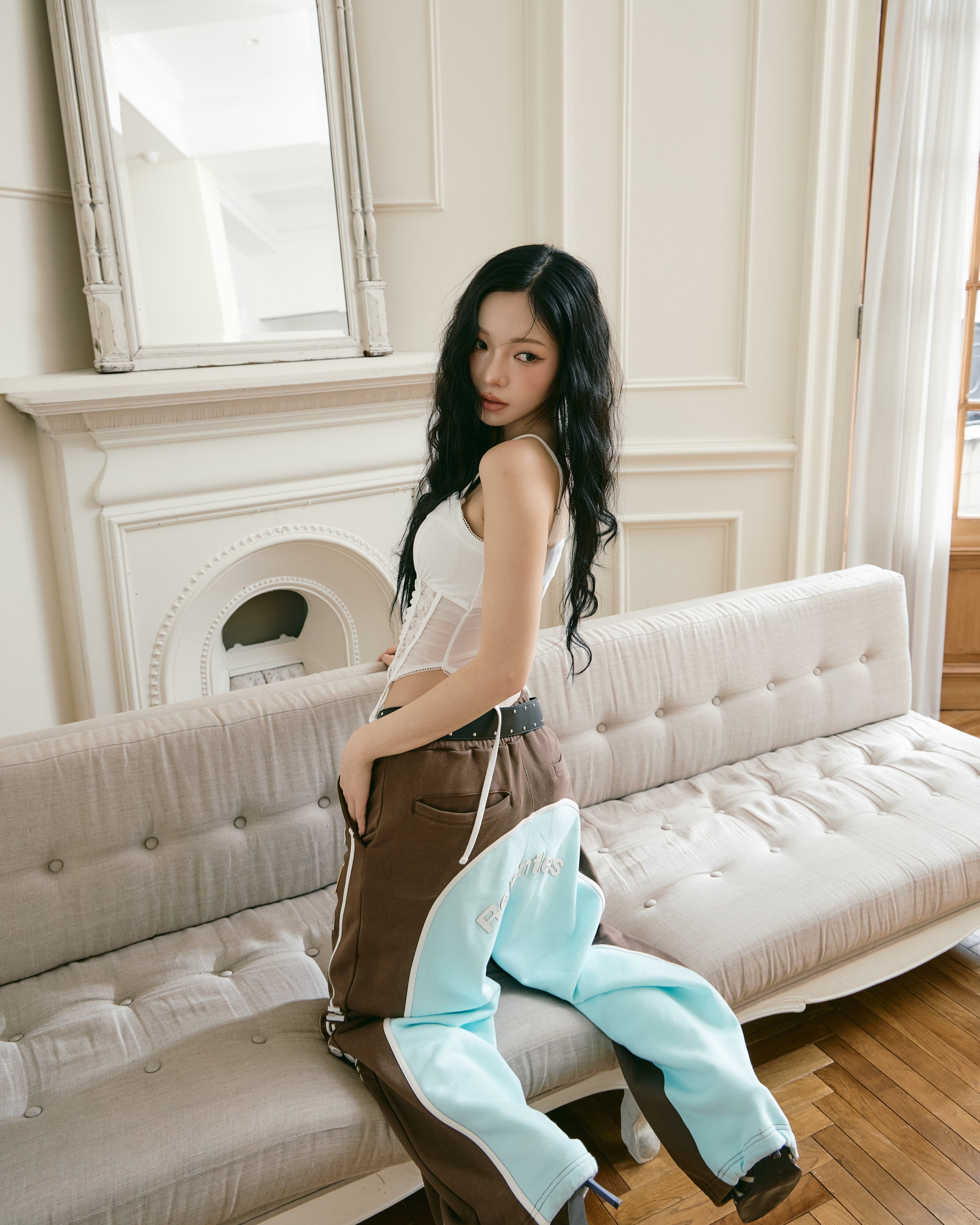 MODEL:170cm/COLOR:BRN/SIZE:F
