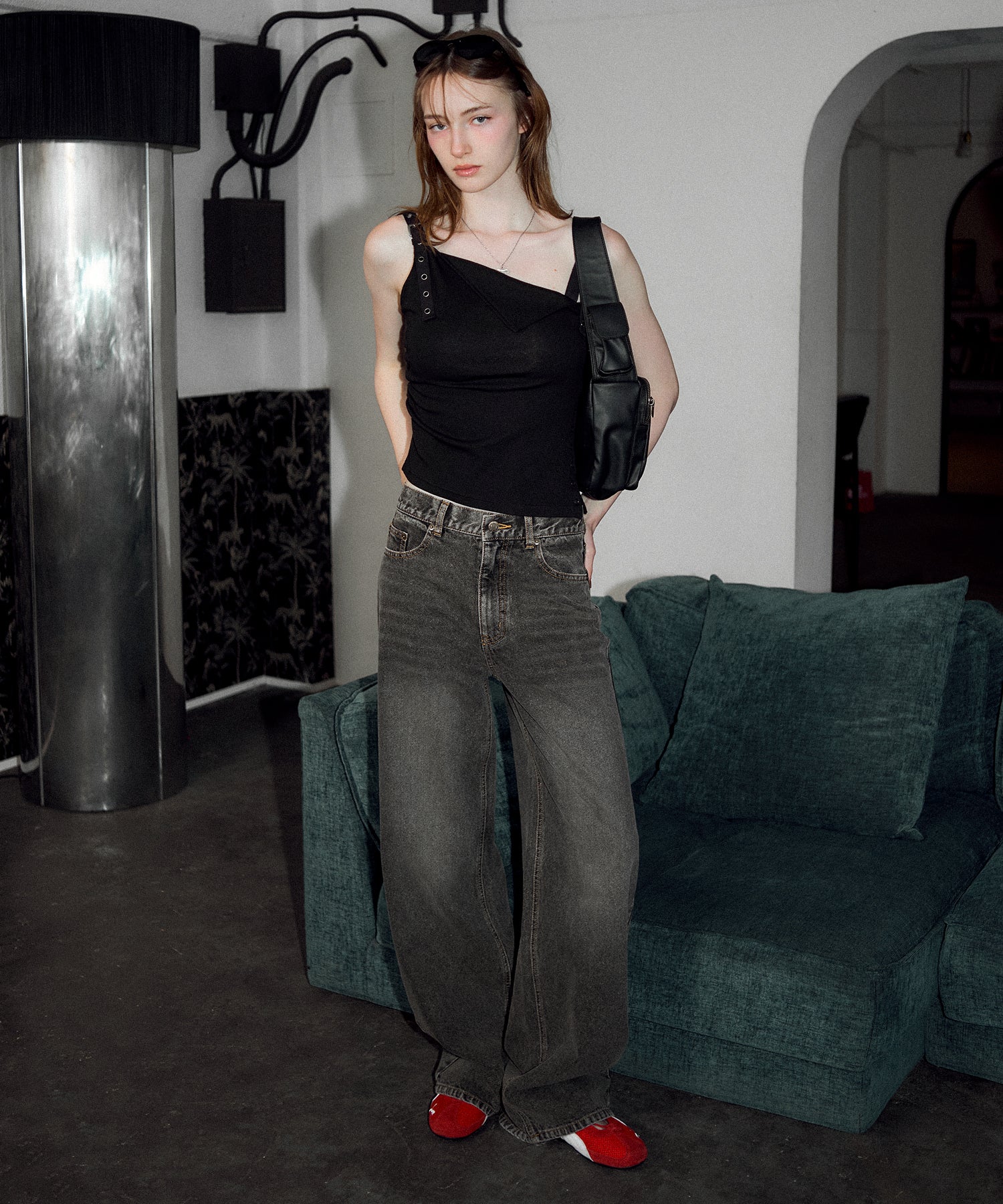 MODEL:174cm/COLOR:BLACK