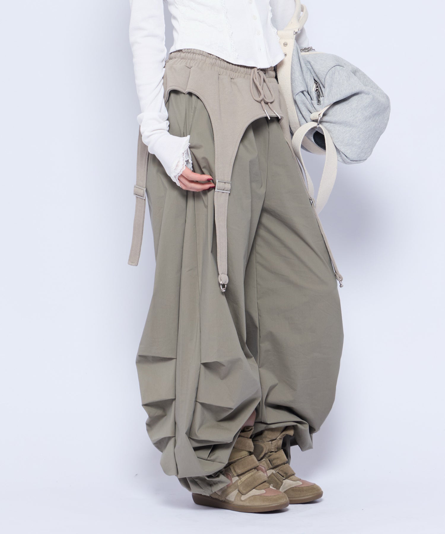 MODEL:160cm/COLOR:KHA/SIZE:F