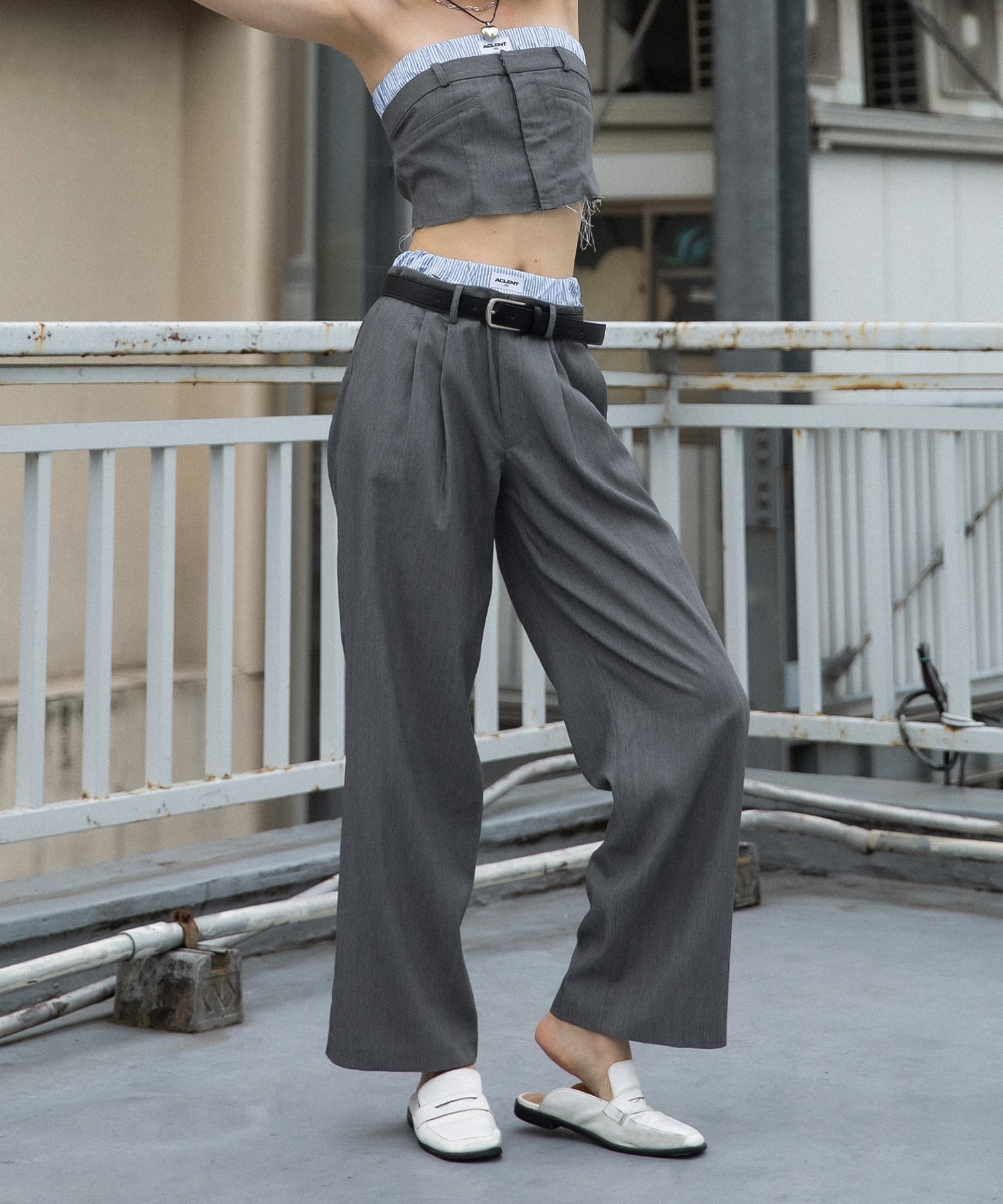 Boy friend layered slacks