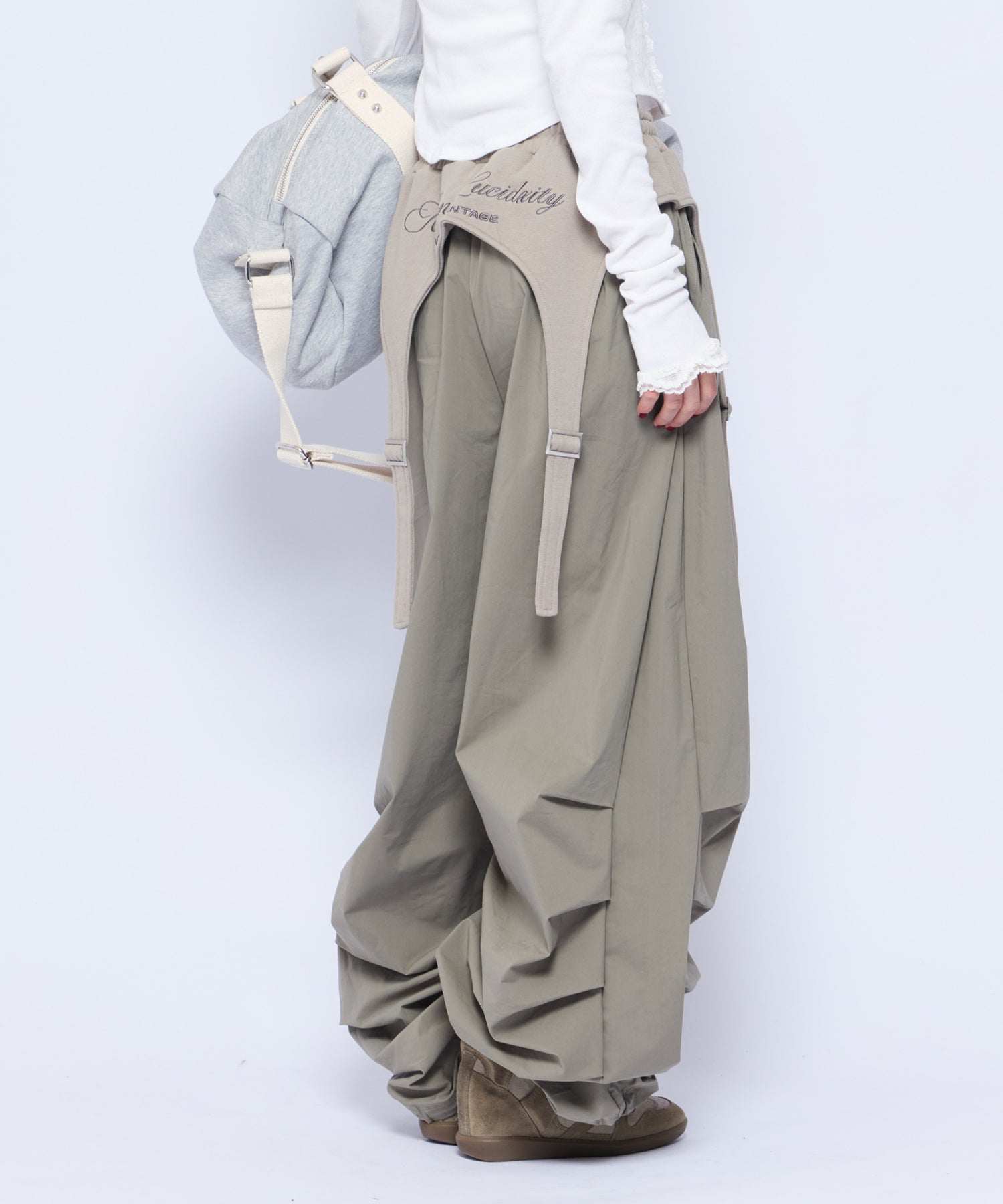 MODEL:160cm/COLOR:KHA/SIZE:F