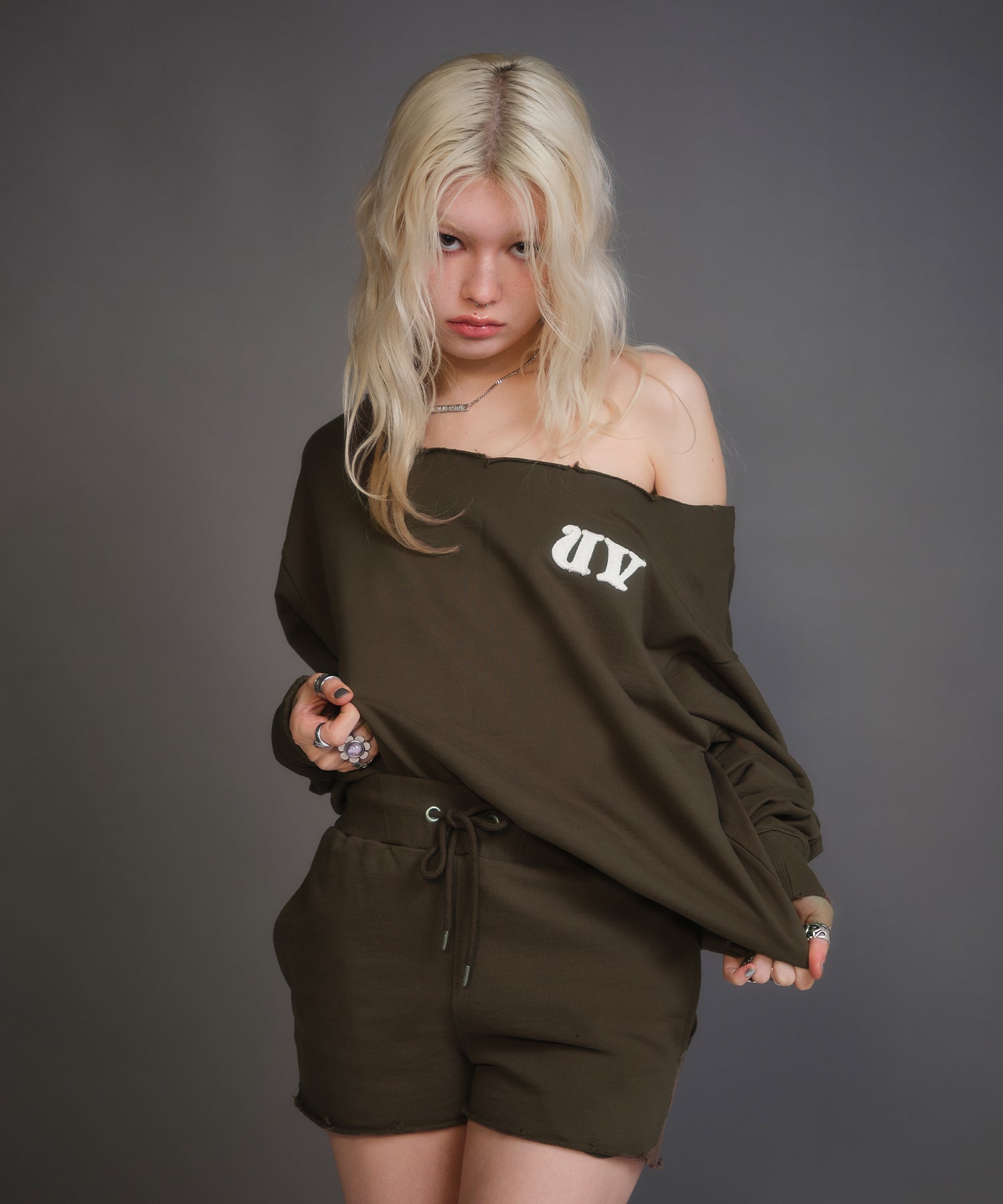 Cutoff oneshoulder loose sweat｜ACLENT（アクレント）