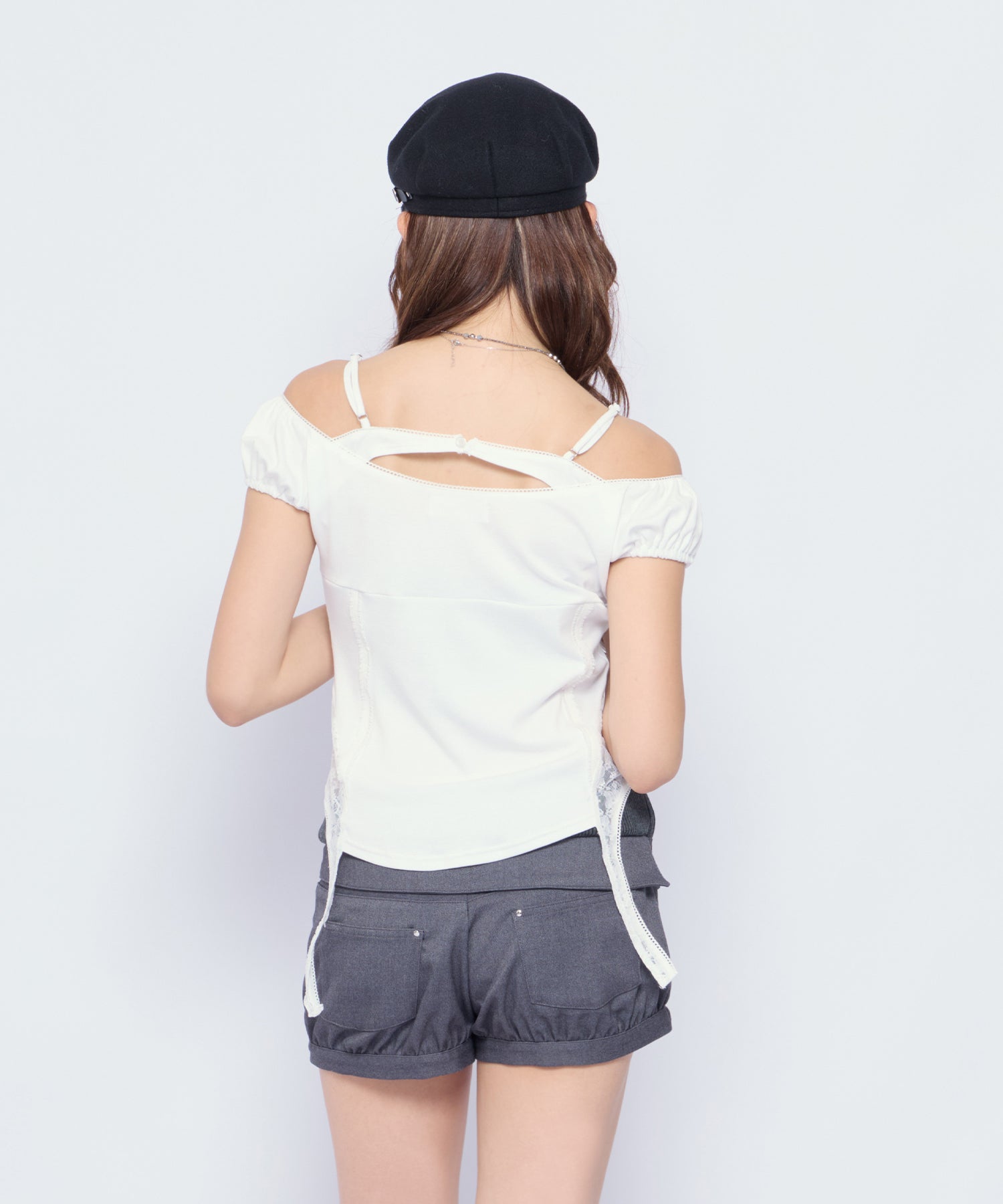 MODEL:170cm/COLOR:WHT/SIZE:F