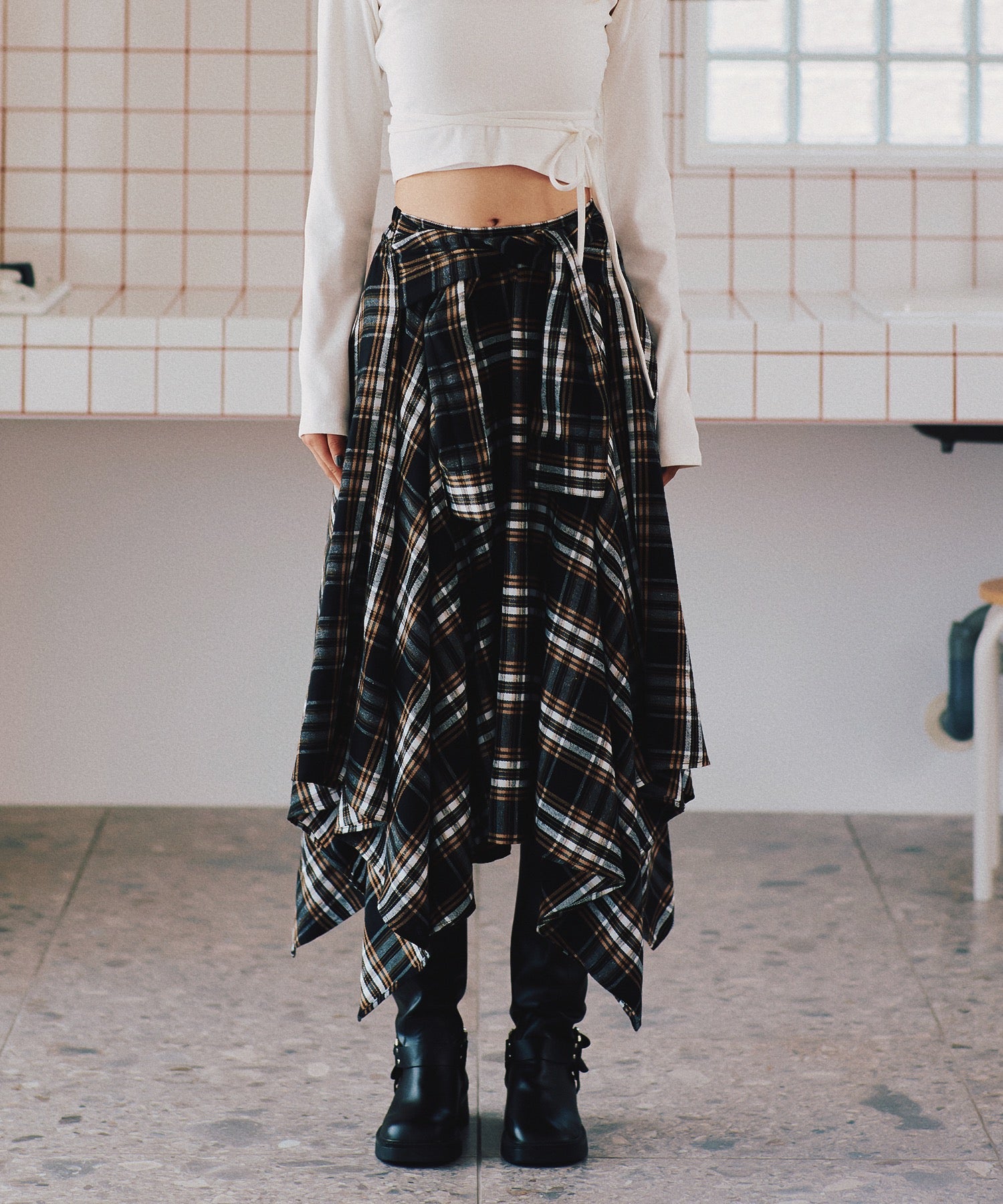 Asymmetry check long skirt