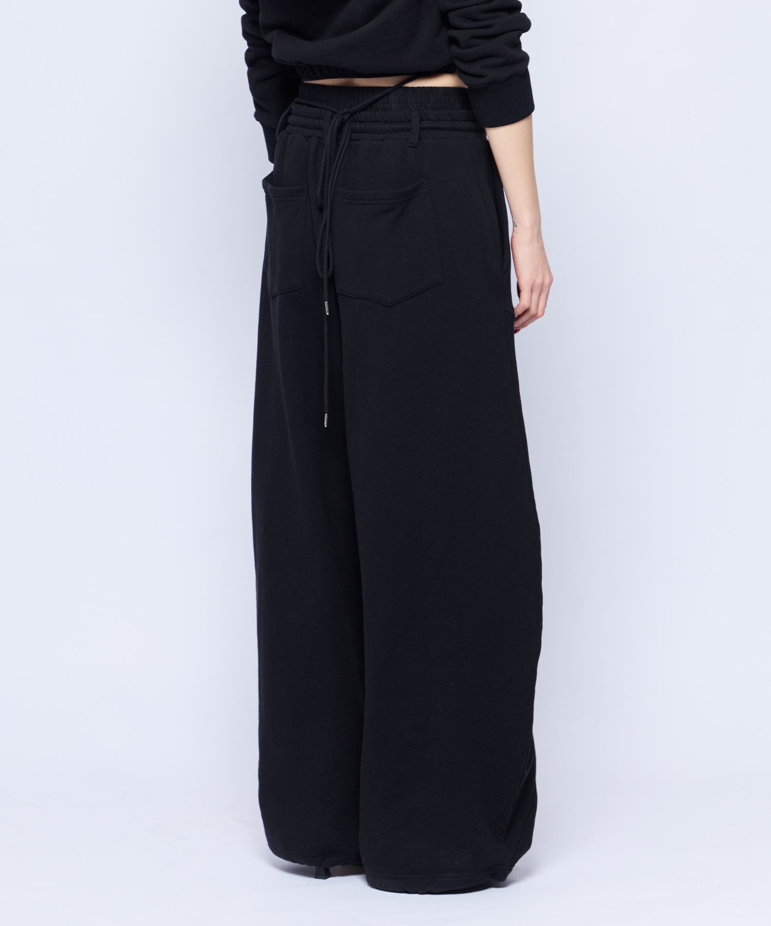 MODEL:168cm/COLOR:BLK/SIZE:F
