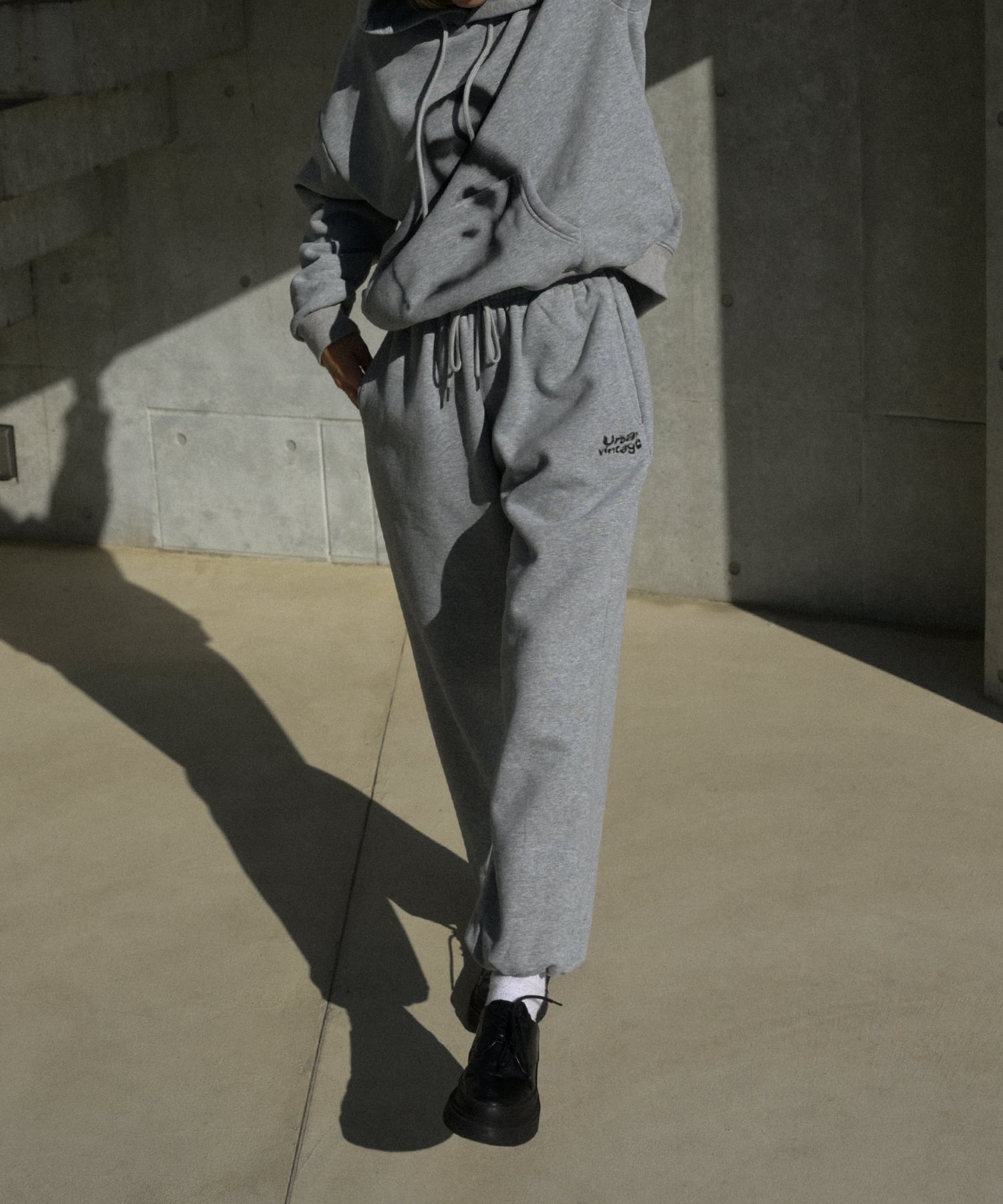 Boyfriend graphic sweat pants