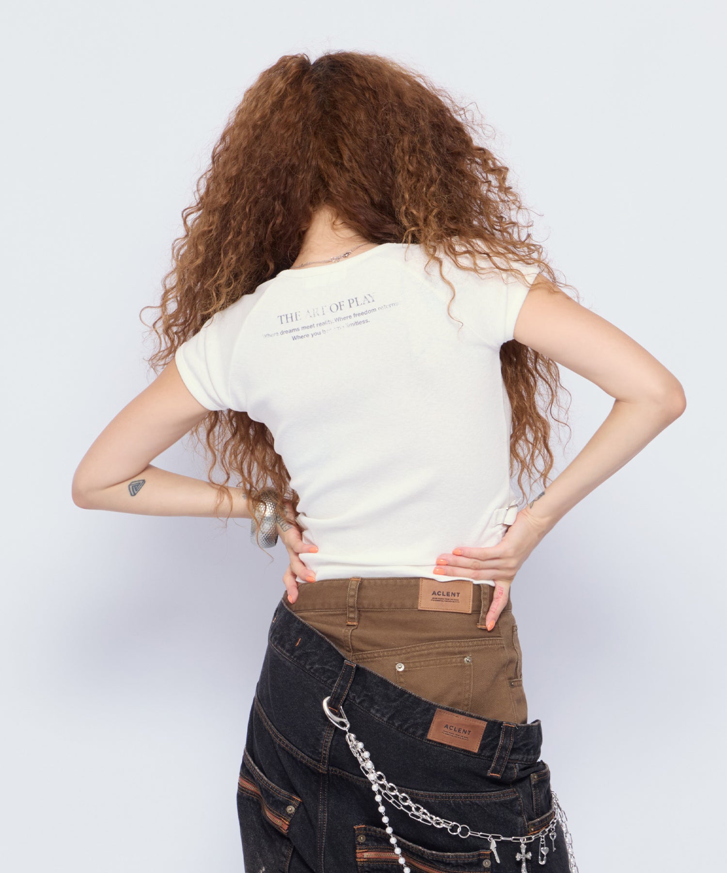 MODEL:168cm/COLOR:WHT/SIZE:F