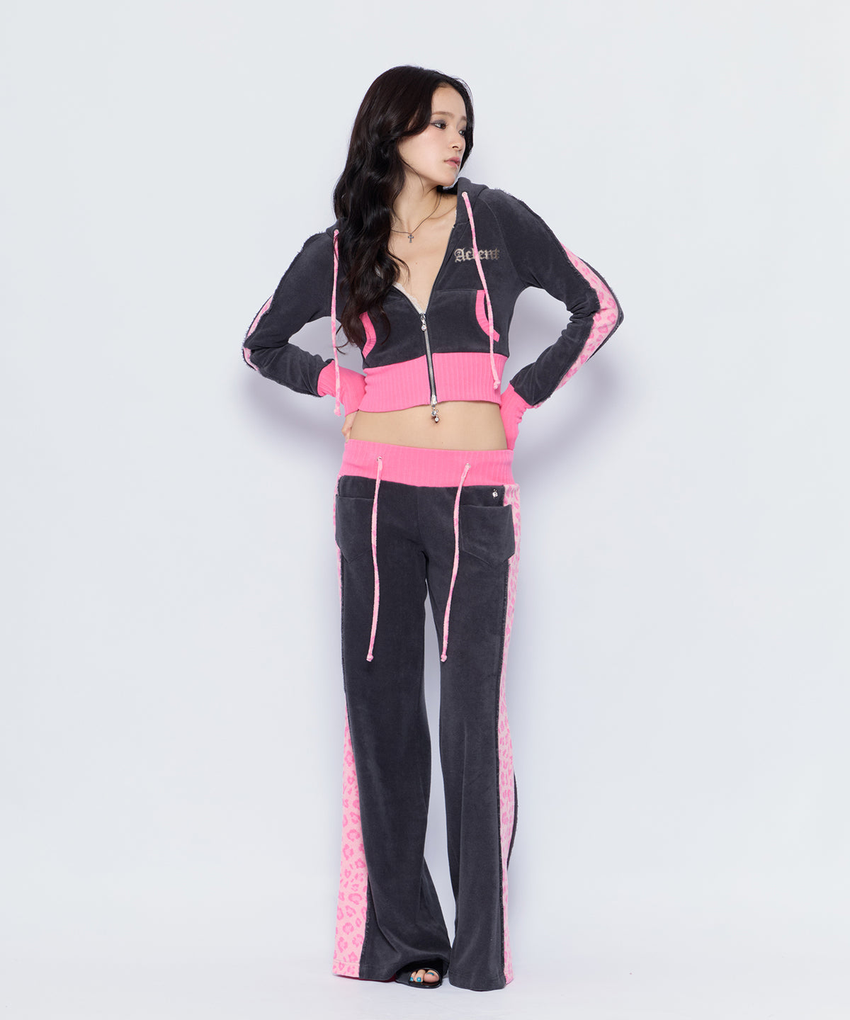 MODEL:170cm/COLOR:BLK/SIZE:F