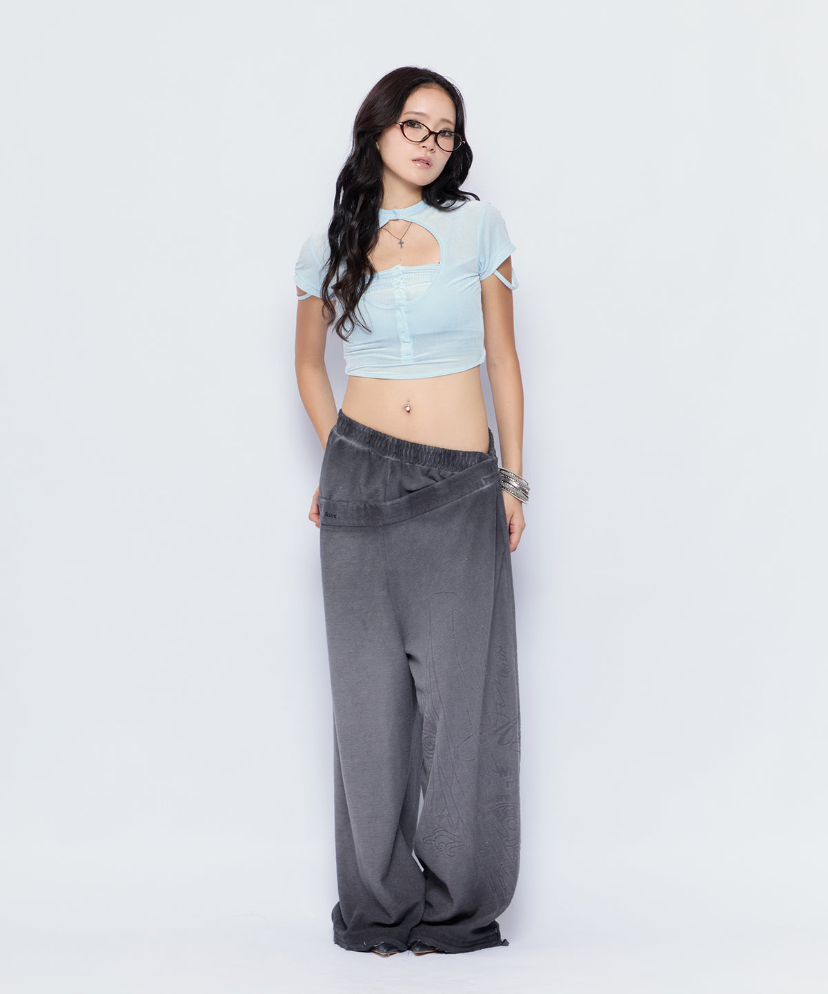 MODEL:170cm/COLOR:BLK/SIZE:F