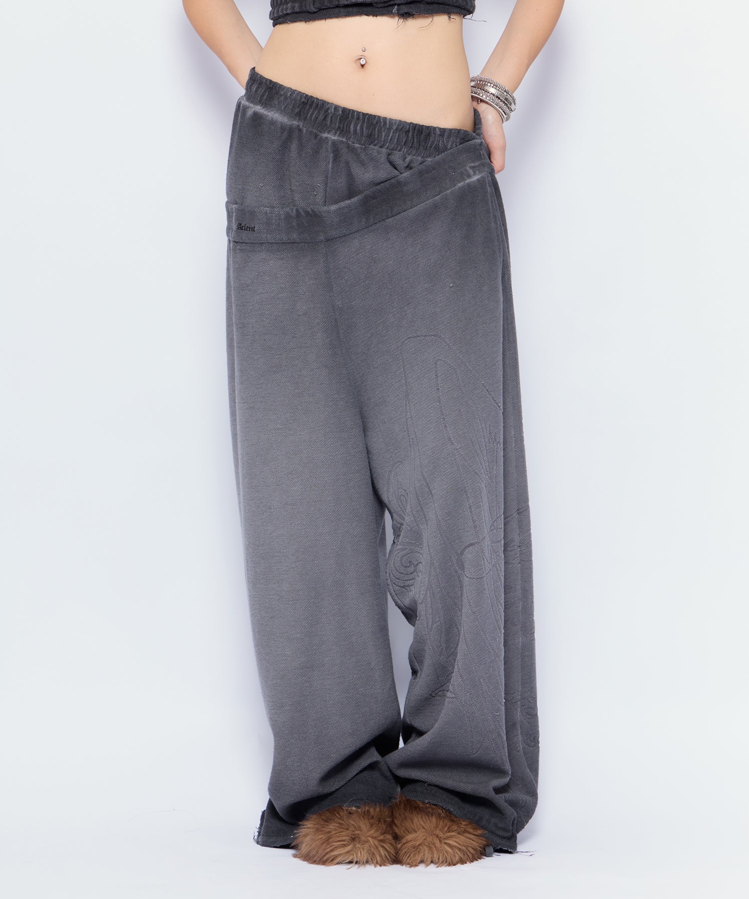 MODEL:170cm/COLOR:BLK/SIZE:F