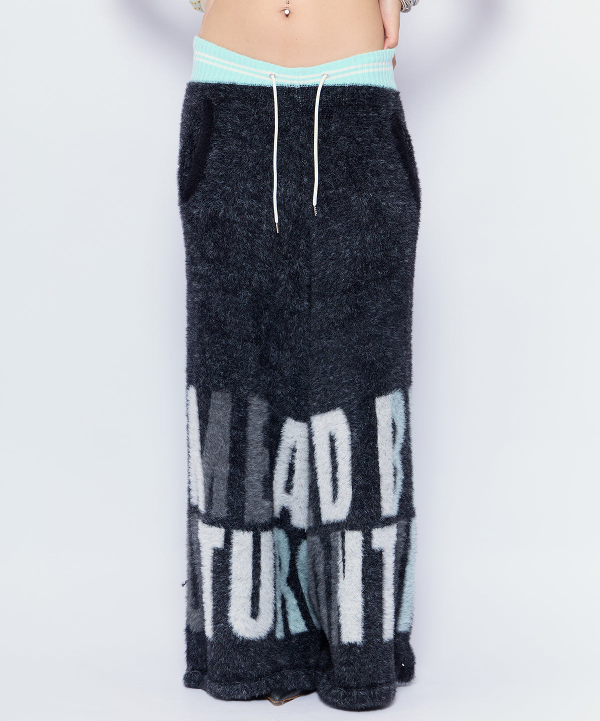 MODEL:170cm/COLOR:BLK/SIZE:F
