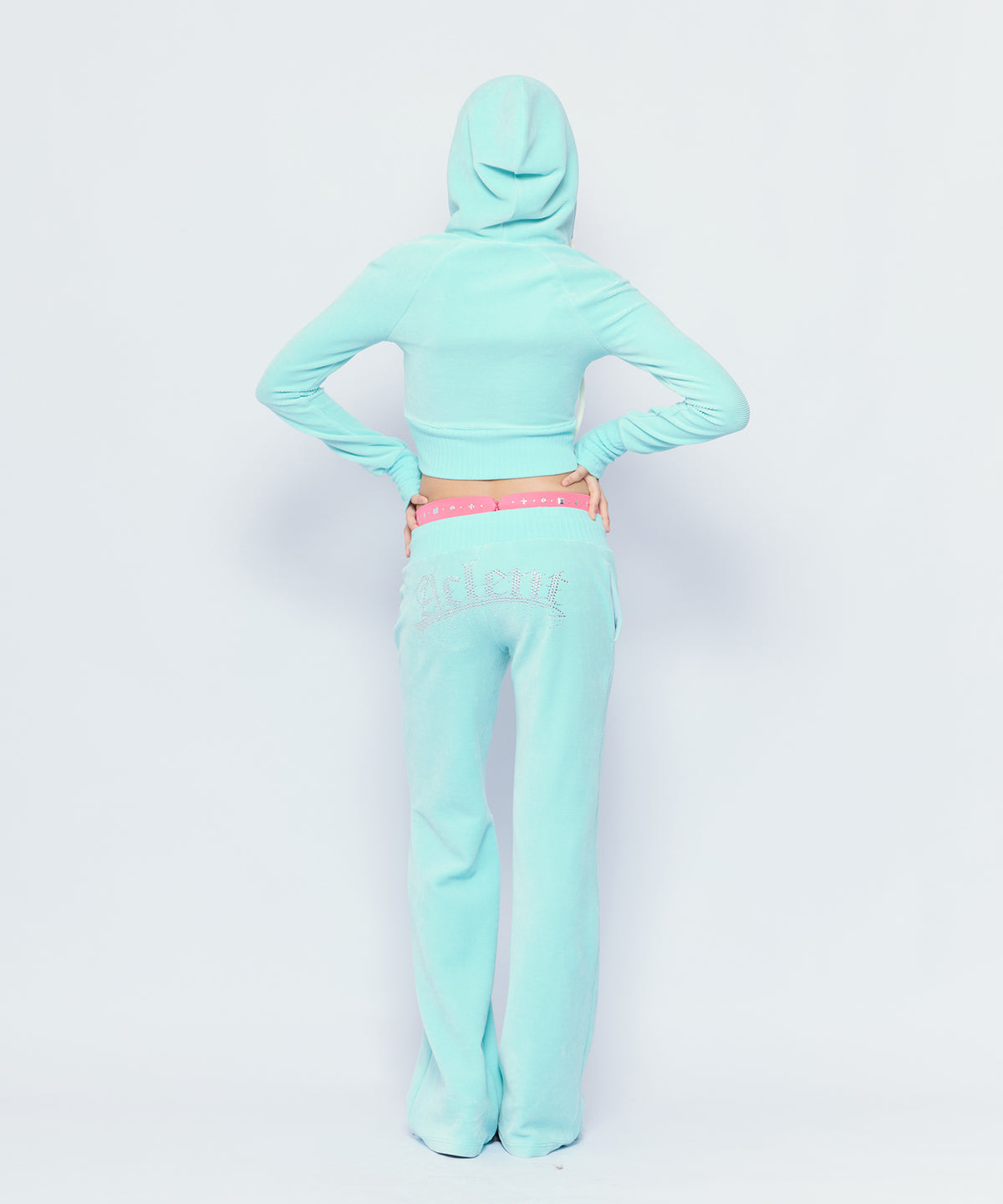 MODEL:170cm/COLOR:L/TRQ/SIZE:F