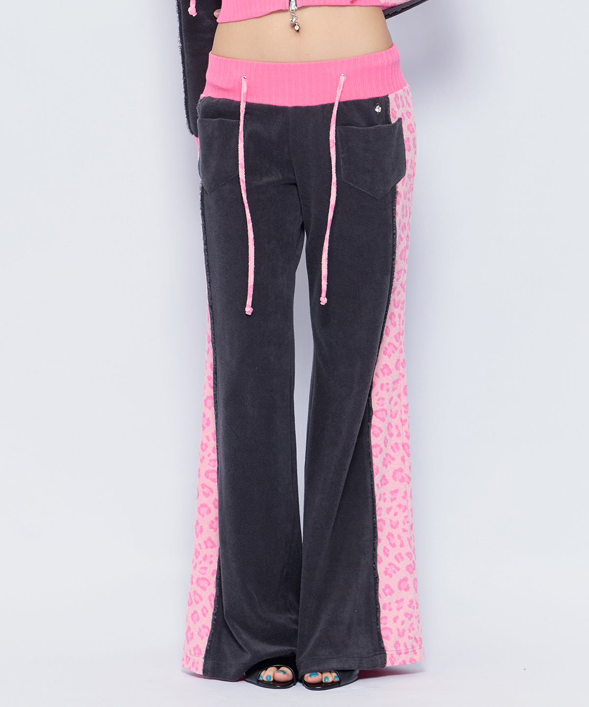 MODEL:170cm/COLOR:BLK/SIZE:F