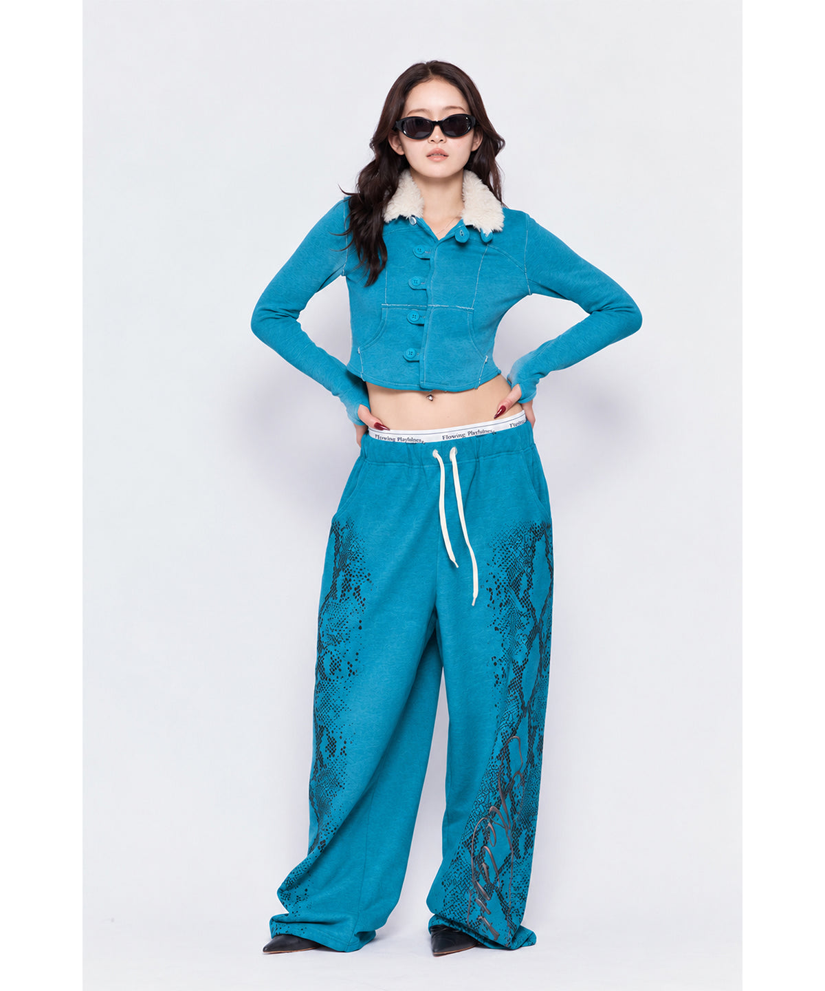 MODEL:170cm/COLOR:BLU/SIZE:F