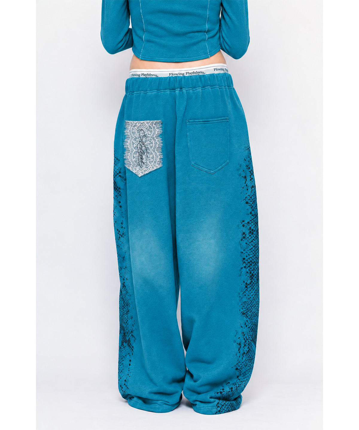 MODEL:170cm/COLOR:BLU/SIZE:F