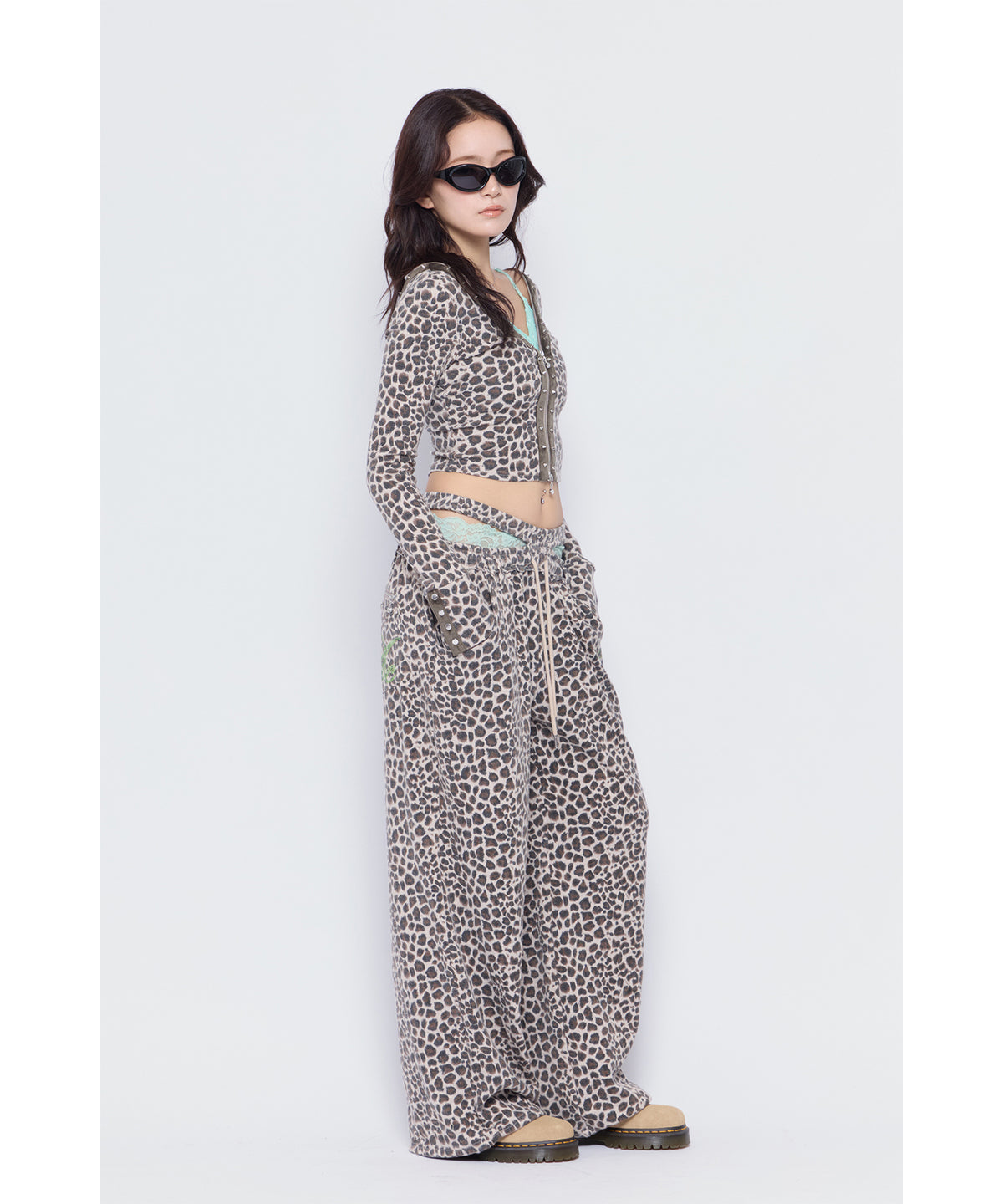 MODEL:170cm/COLOR:BRN/SIZE:F