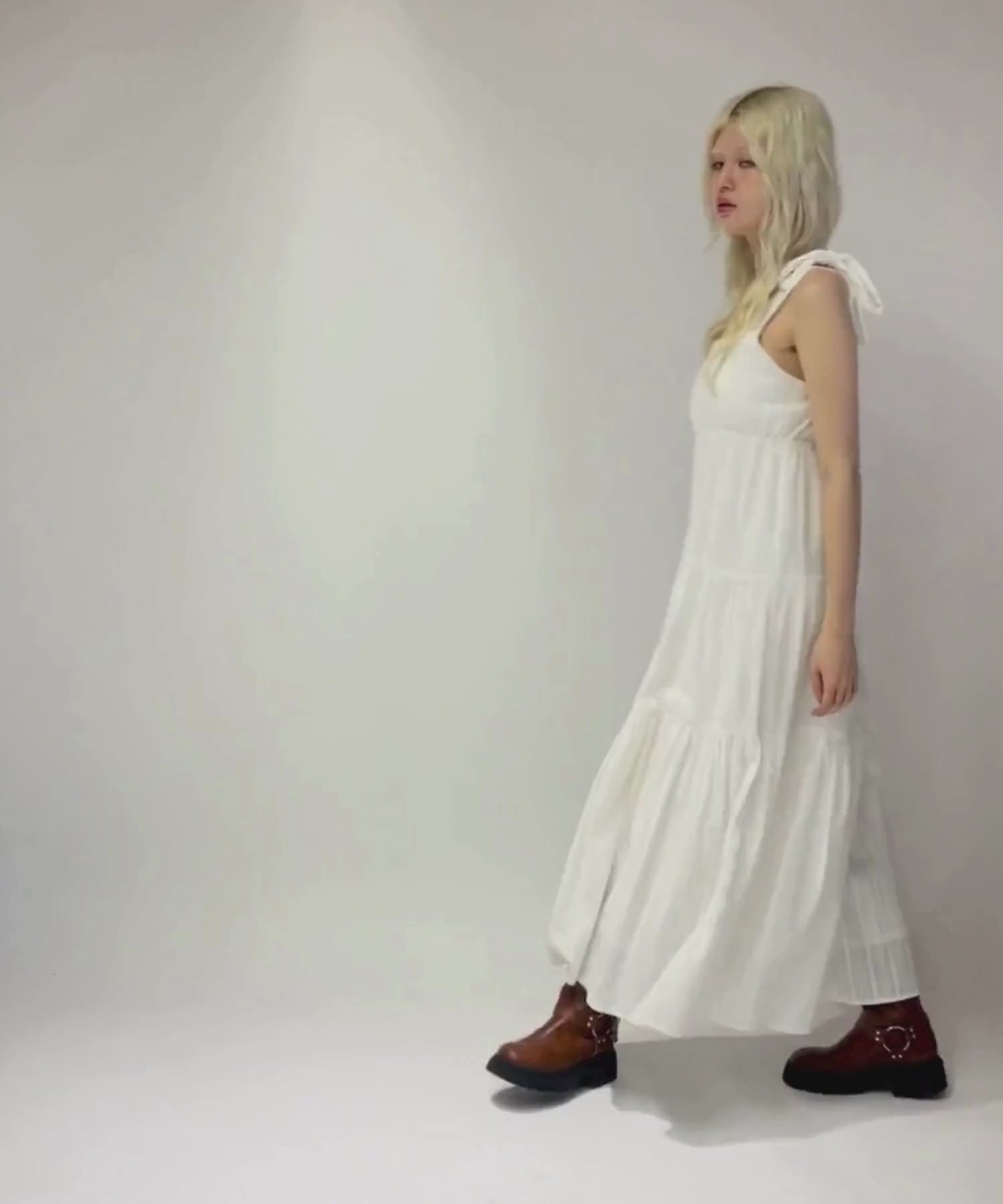 MODEL:170cm/COLOR:WHITE/SIZE:F